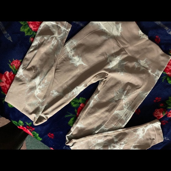 Naturyl Gemstone Legging - Picture 9 of 14
